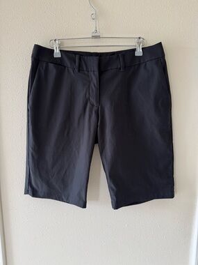 Nike Golf Women’s Sz 8 Black Dri Fit Shorts 11 inch inseam